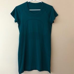 Lululemon Run Swiftly Shirt Size 8
